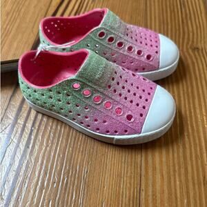 NWT Native Jefferson Bling pink green glitter slip on sandal flats SIZE 5